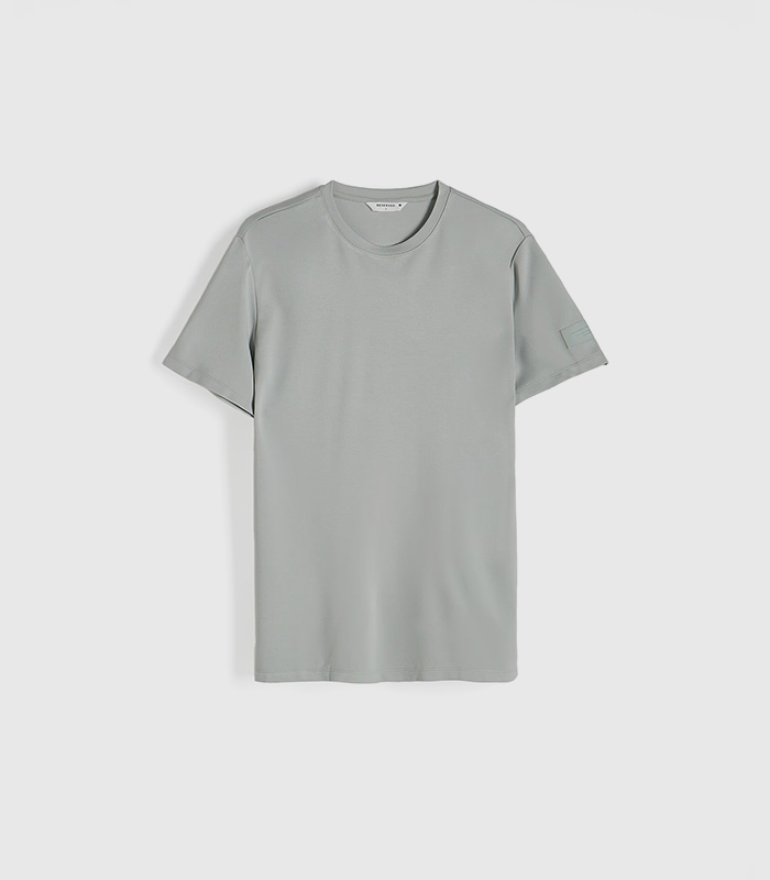 regular-fit-tshirt-with-appliqus.jpeg Regular fit T-shirt with appliqués — изображение 1